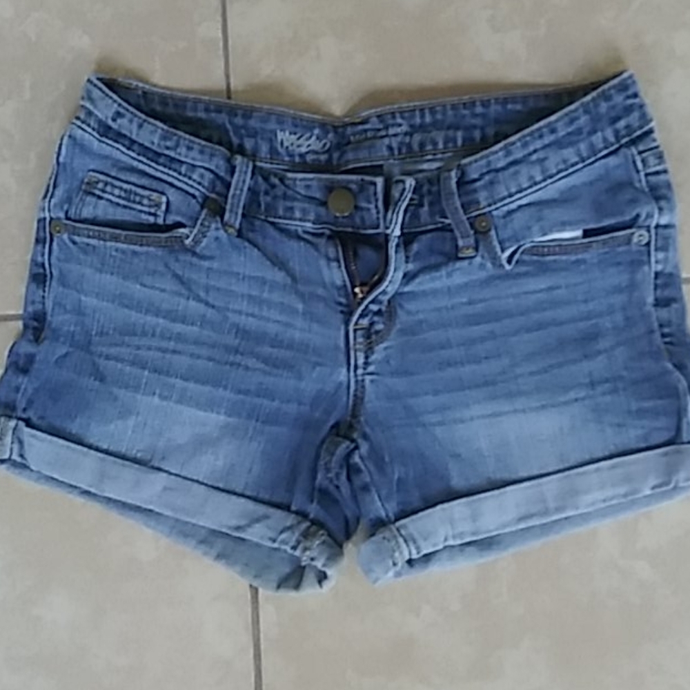 Denim booty shorts